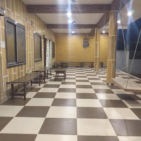 Radhe Krishna Villa Dhanwār Kültér fotó