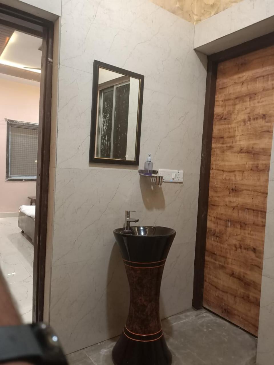 Radhe Krishna Villa Dhanwār Kültér fotó